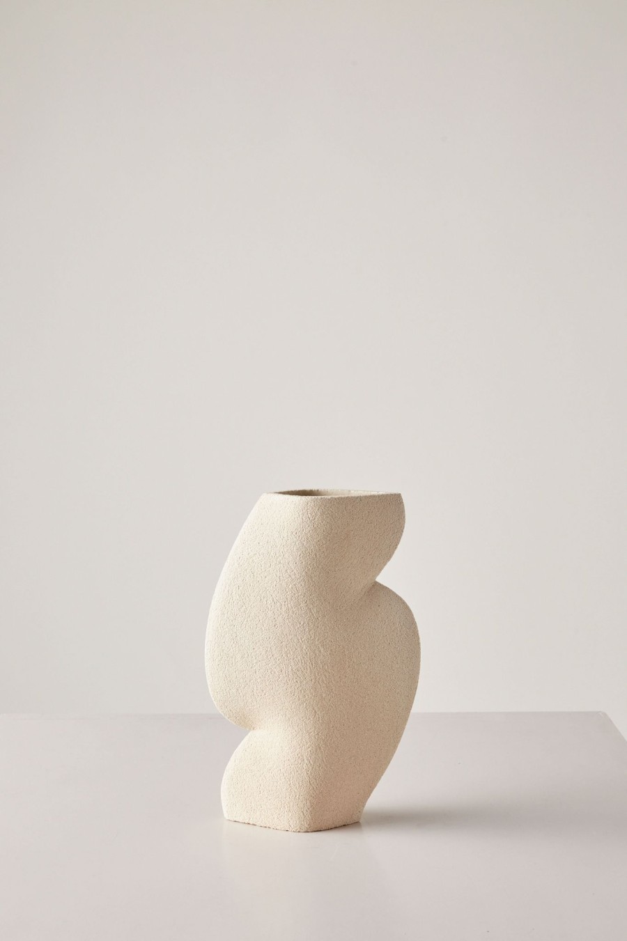 Home + Lifestyle INI CERAMIQUE | Ini Ceramique Ceramic Vase 'Ellipse N°3 - White'