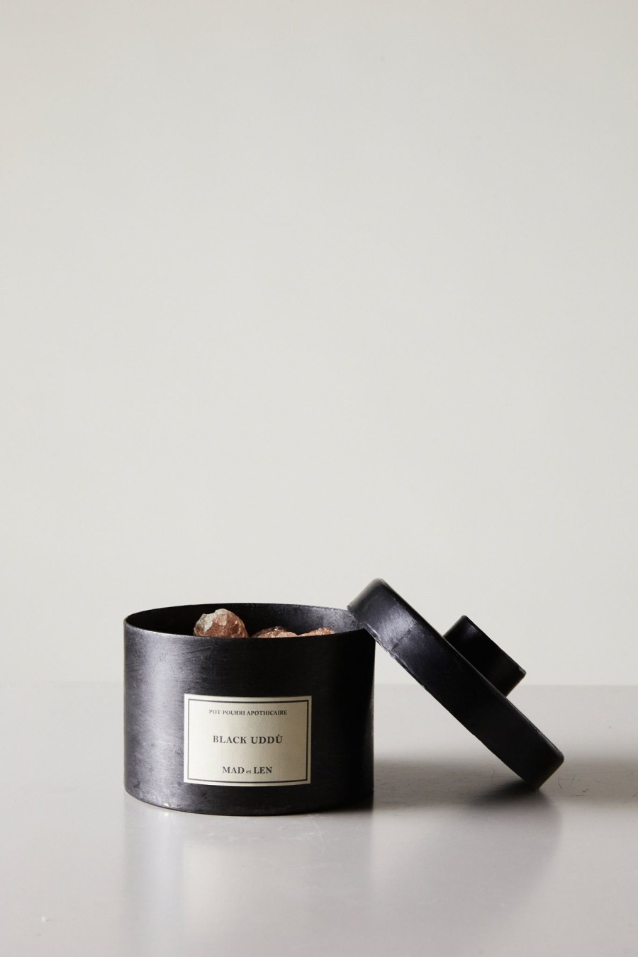 Home + Lifestyle MAD ET LEN | Mad Et Len Amberpot Pourri Black Oddu